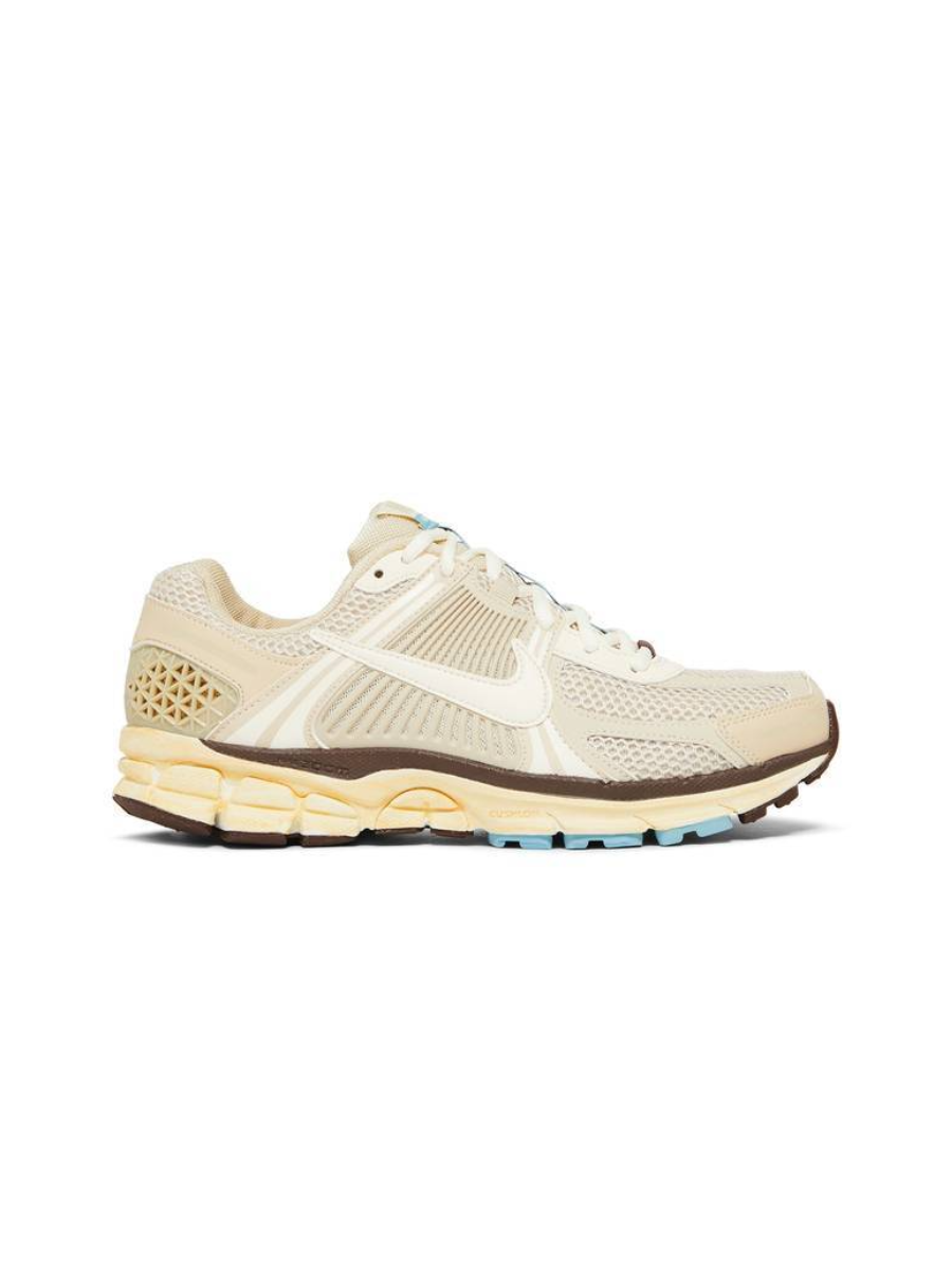 Картинка Кроссовки волейбольные Nike Zoom Vomero 5 Oatmeal