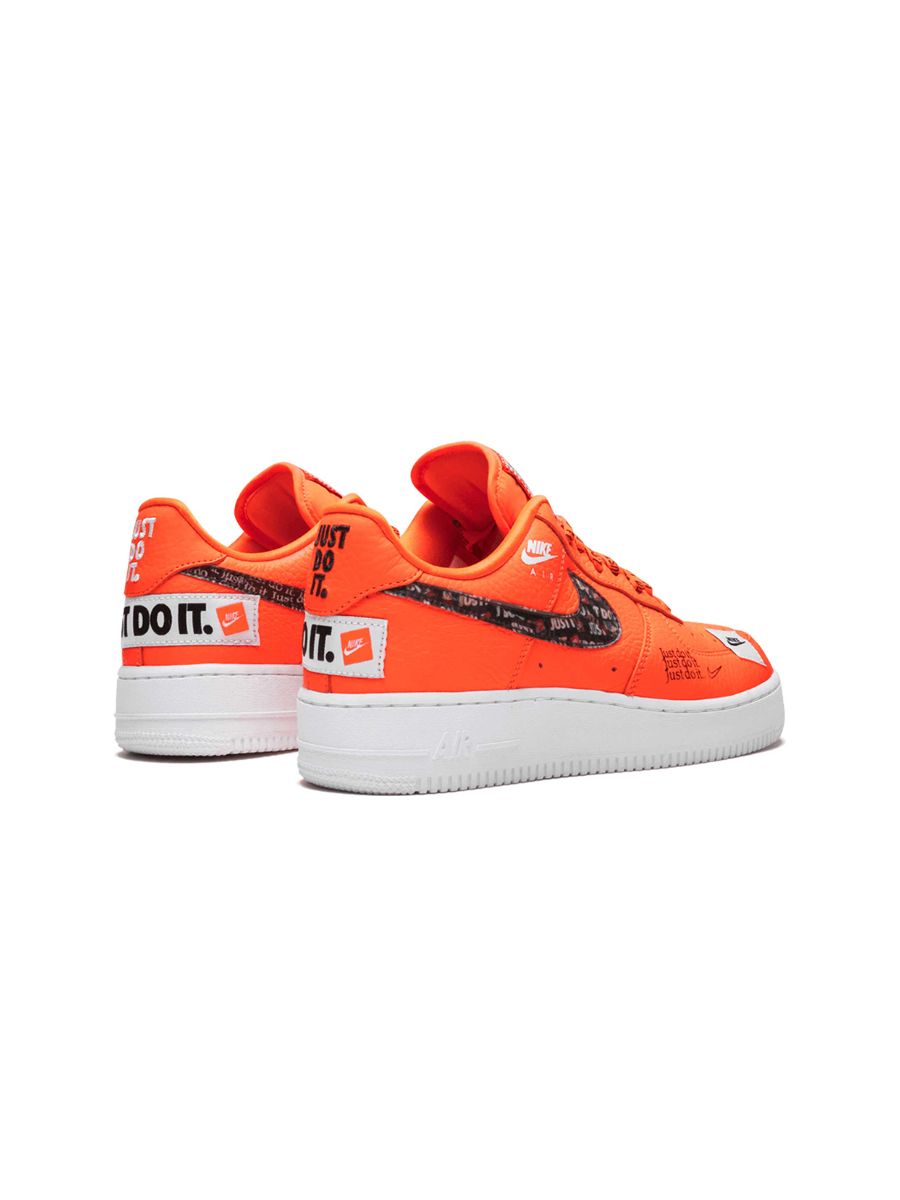 Картинка Кроссовки для ходьбы Nike Air Force 1 07 Just Do It Pack Orange