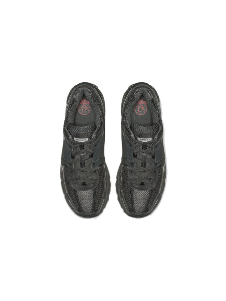 Картинка Кроссовки волейбольные Nike Zoom Vomero 5 Black