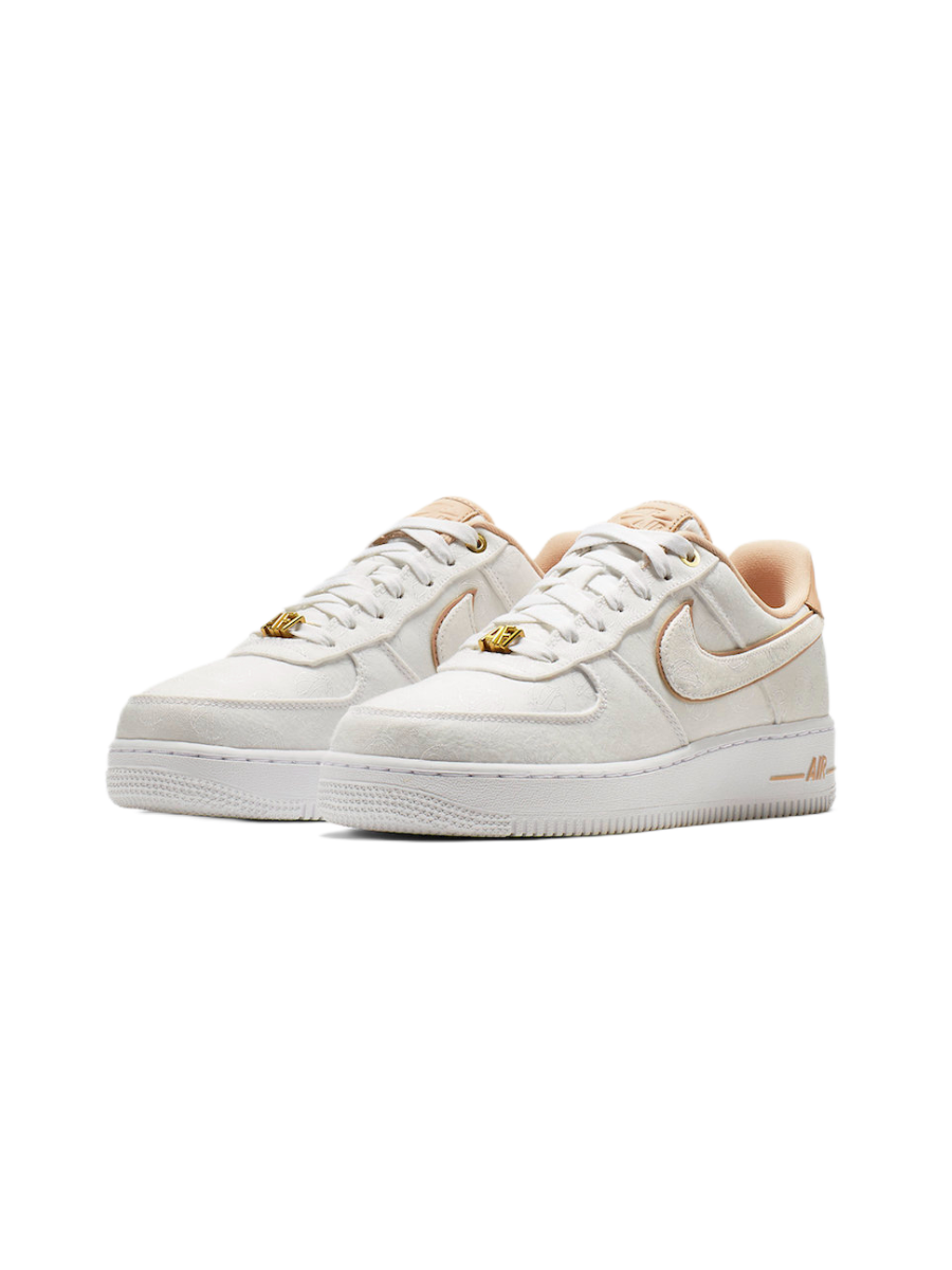 Картинка Кроссовки женские спортивные Nike Air Force 1 07  White Beige