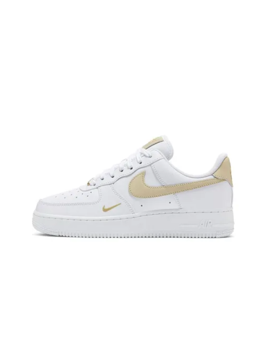 Картинка Кроссовки демисезонные Nike Air Force 1 Essential White Gold