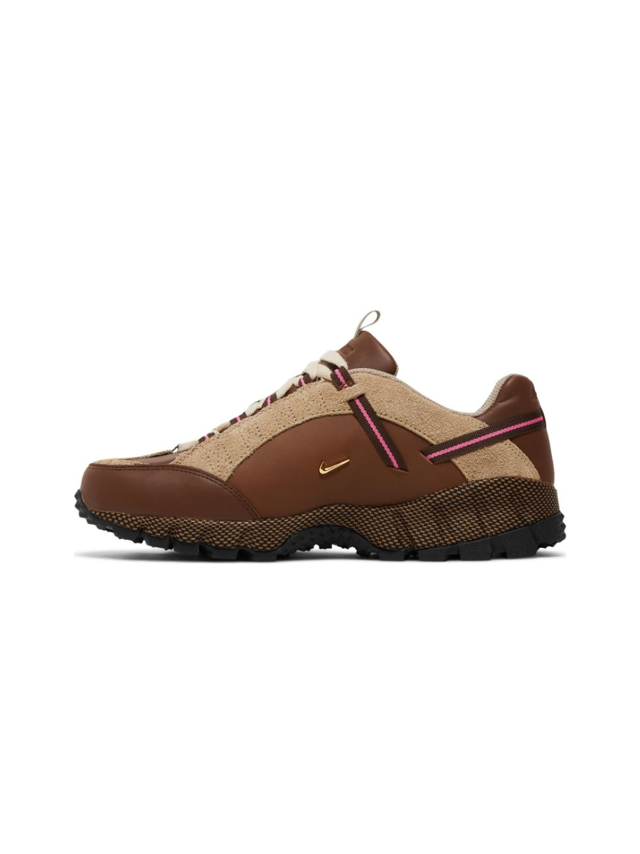 Картинка Кроссовки Nike Air Humara LX Jacquemus Ale Brown Gold