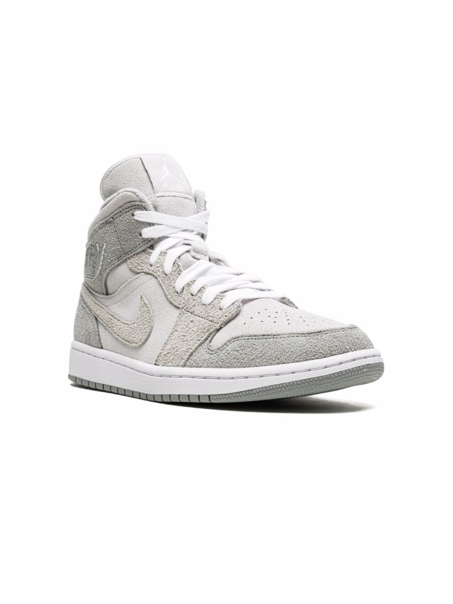 Картинка Кроссовки высокие для туризма Nike Air Jordan 1 High Grey Fleece