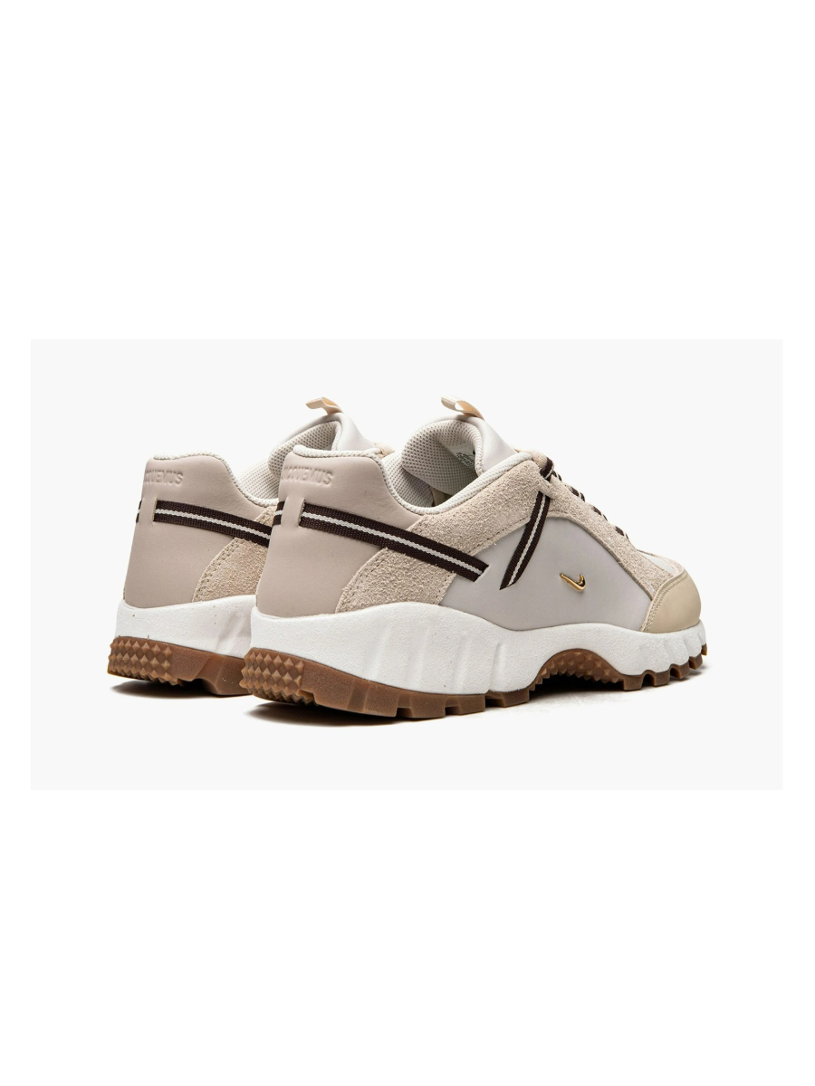 Картинка Кроссовки Nike Air Humara LX Jacquemus Light Bone Gold