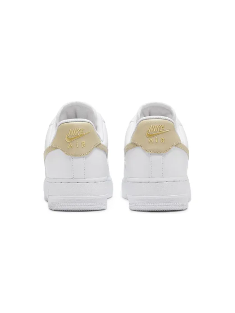 Картинка Кроссовки демисезонные Nike Air Force 1 Essential White Gold