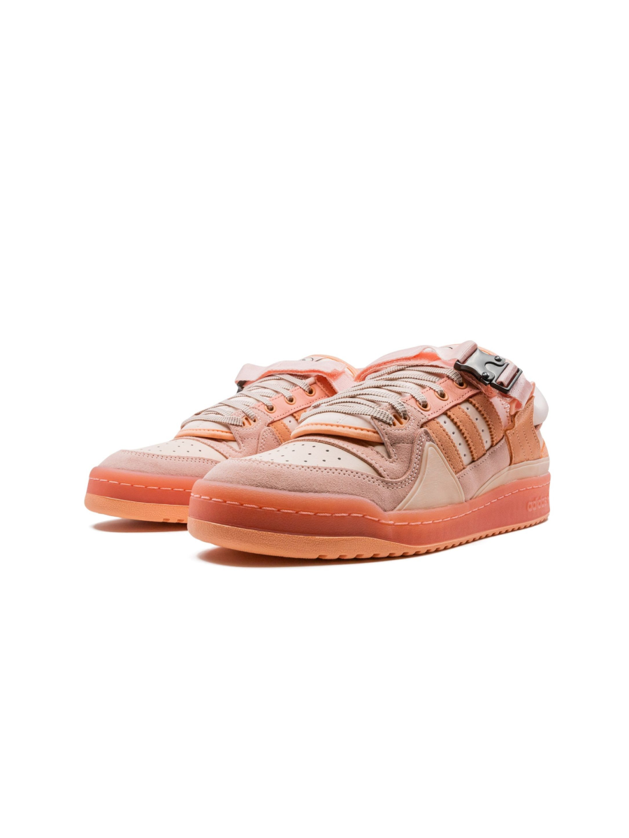 Картинка Кроссовки женские баскетбольные Adidas Forum Low Bad Bunny Pink Easter Egg