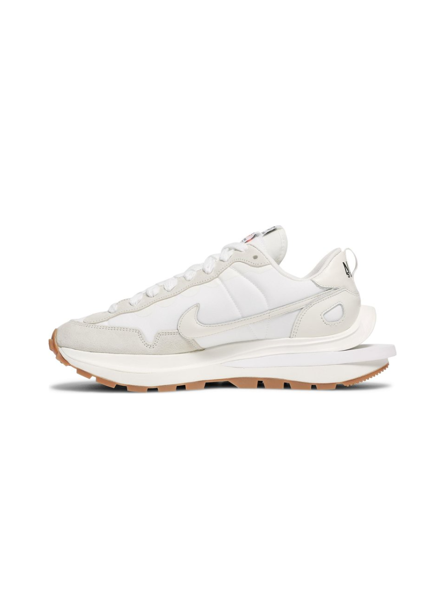 Картинка Кроссовки для бега волейбола Sacai x Nike VaporWaffle White Sail