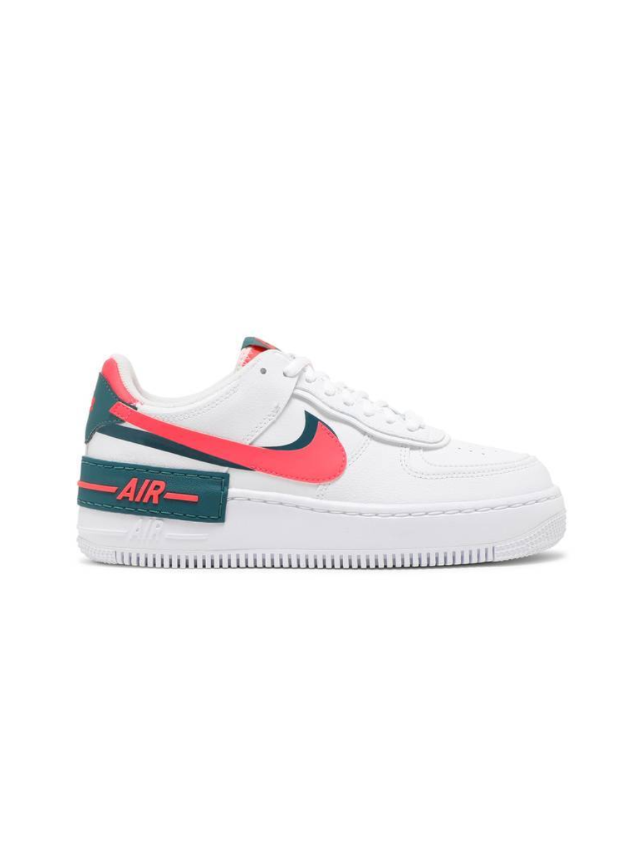 Картинка Кроссовки для мальчиков Nike Air Force 1 Low Shadow Solar Red