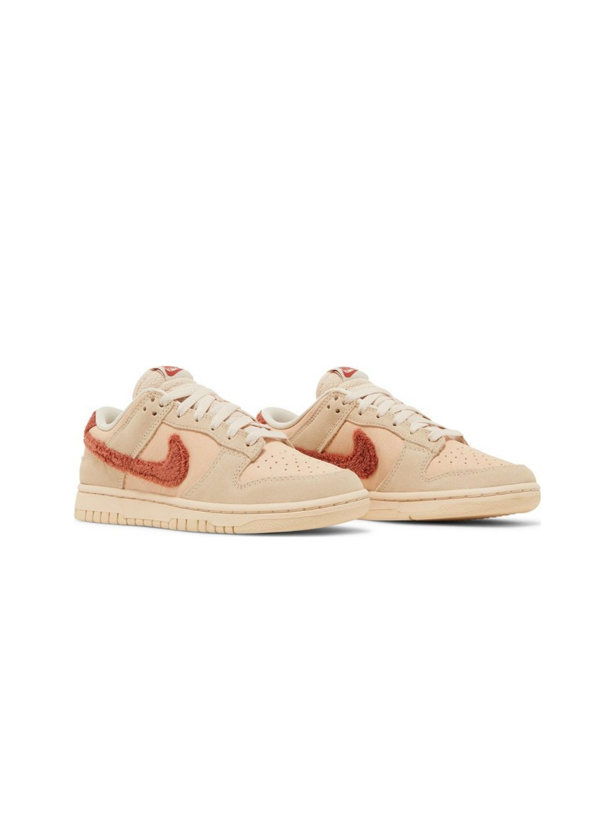 Картинка Кроссовки весенние замшевые Nike Dunk Low Terry Swoosh Orange