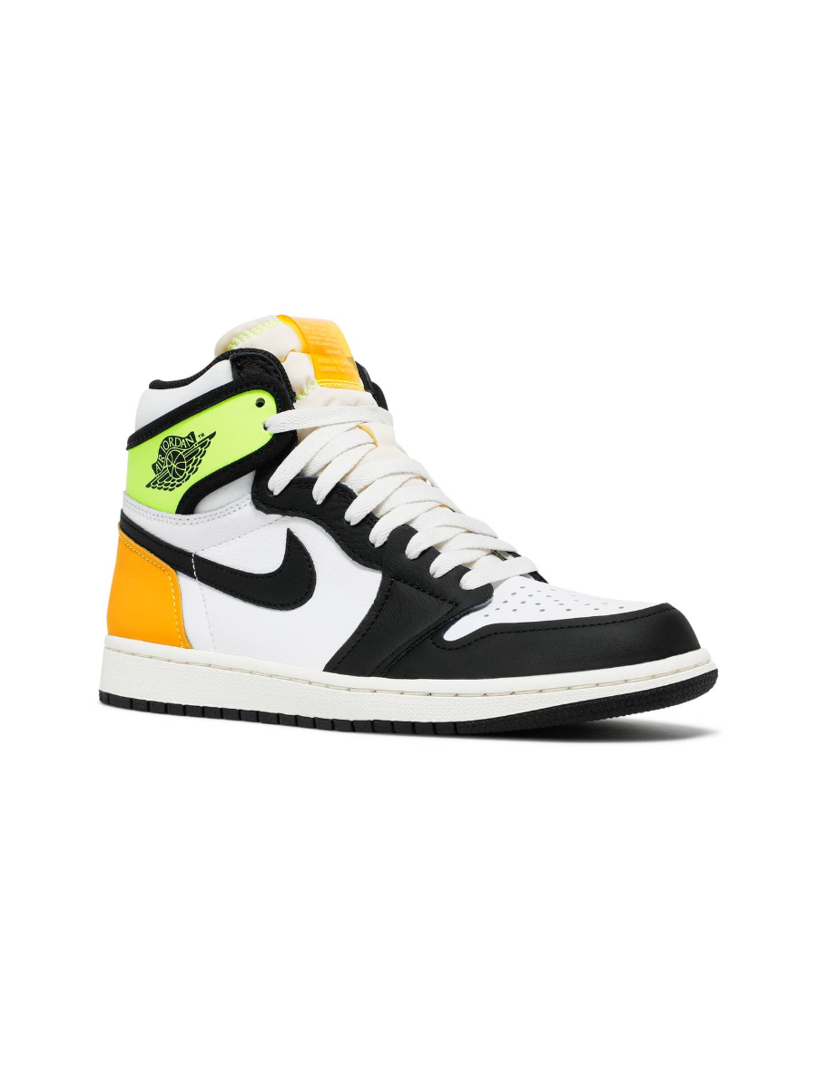 Картинка Кроссовки Nike Air Jordan 1 Retro High White Black Volt University Gold