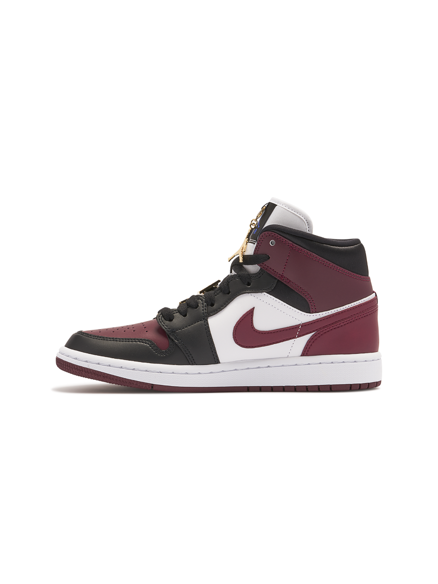 Картинка Кроссовки баскетбольные высокие Nike Air Jordan 1 Mid Maroon Black