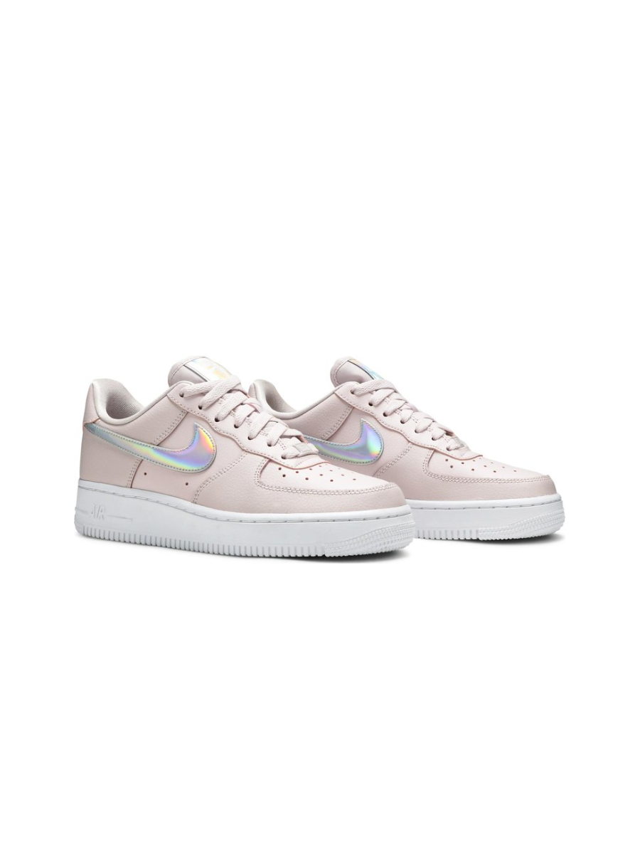 Картинка Кроссовки женские кожаные Nike Air Force 1 Low Pink Iridescent