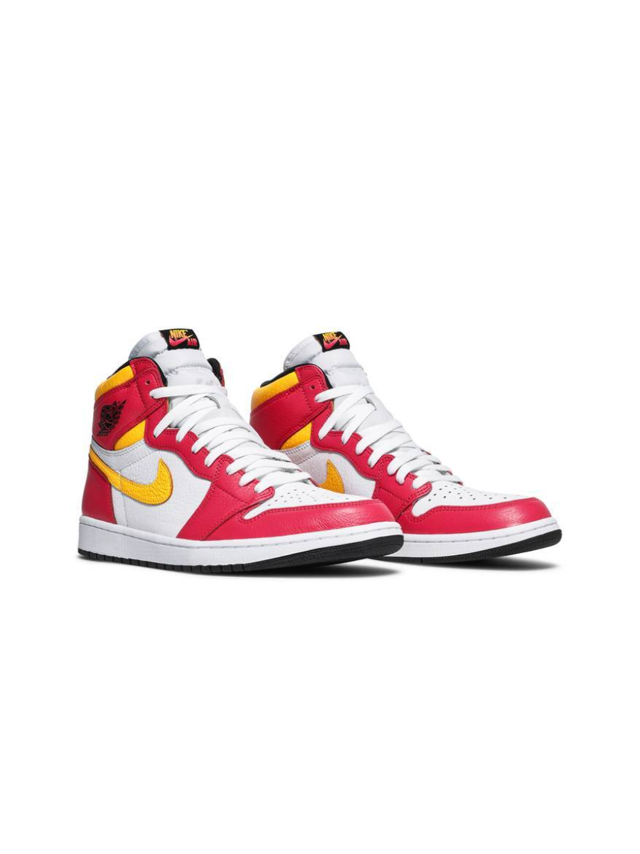 Картинка Кроссовки высокие Nike Air Jordan 1 High OG Light Fusion Red