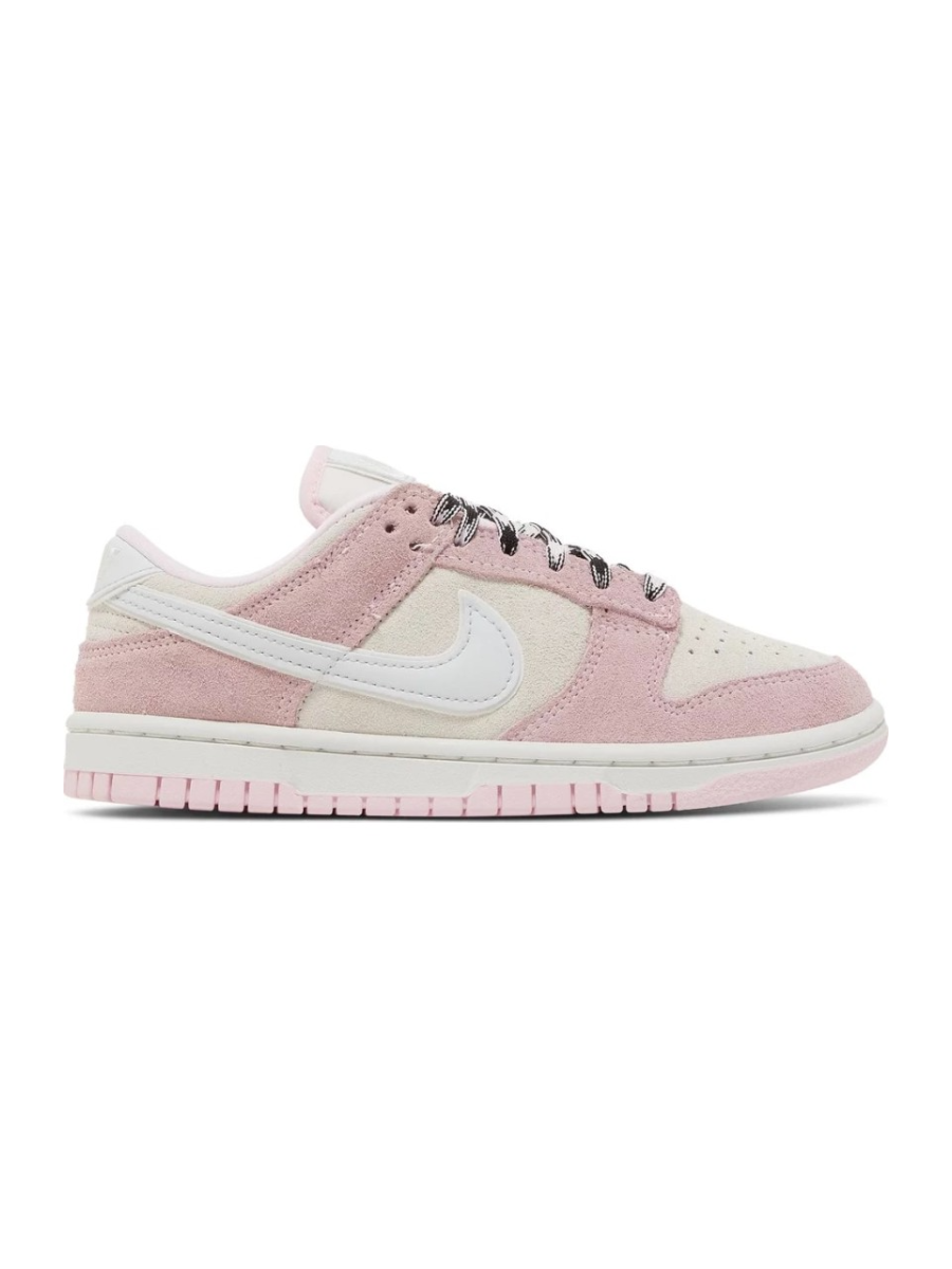 Картинка Кроссовки замшевые низкие женские Nike Dunk Low LX Pink Foam 