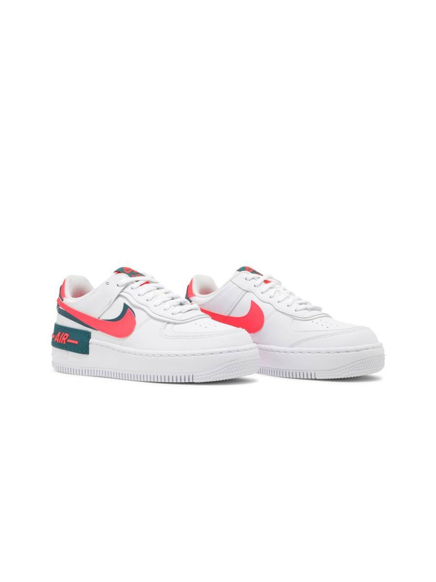 Картинка Кроссовки для мальчиков Nike Air Force 1 Low Shadow Solar Red