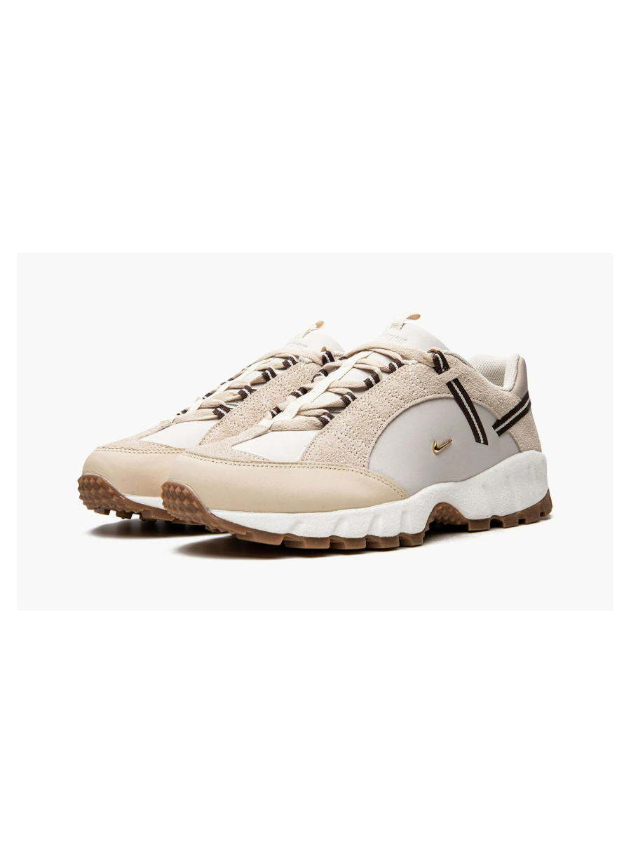 Картинка Кроссовки Nike Air Humara LX Jacquemus Light Bone Gold