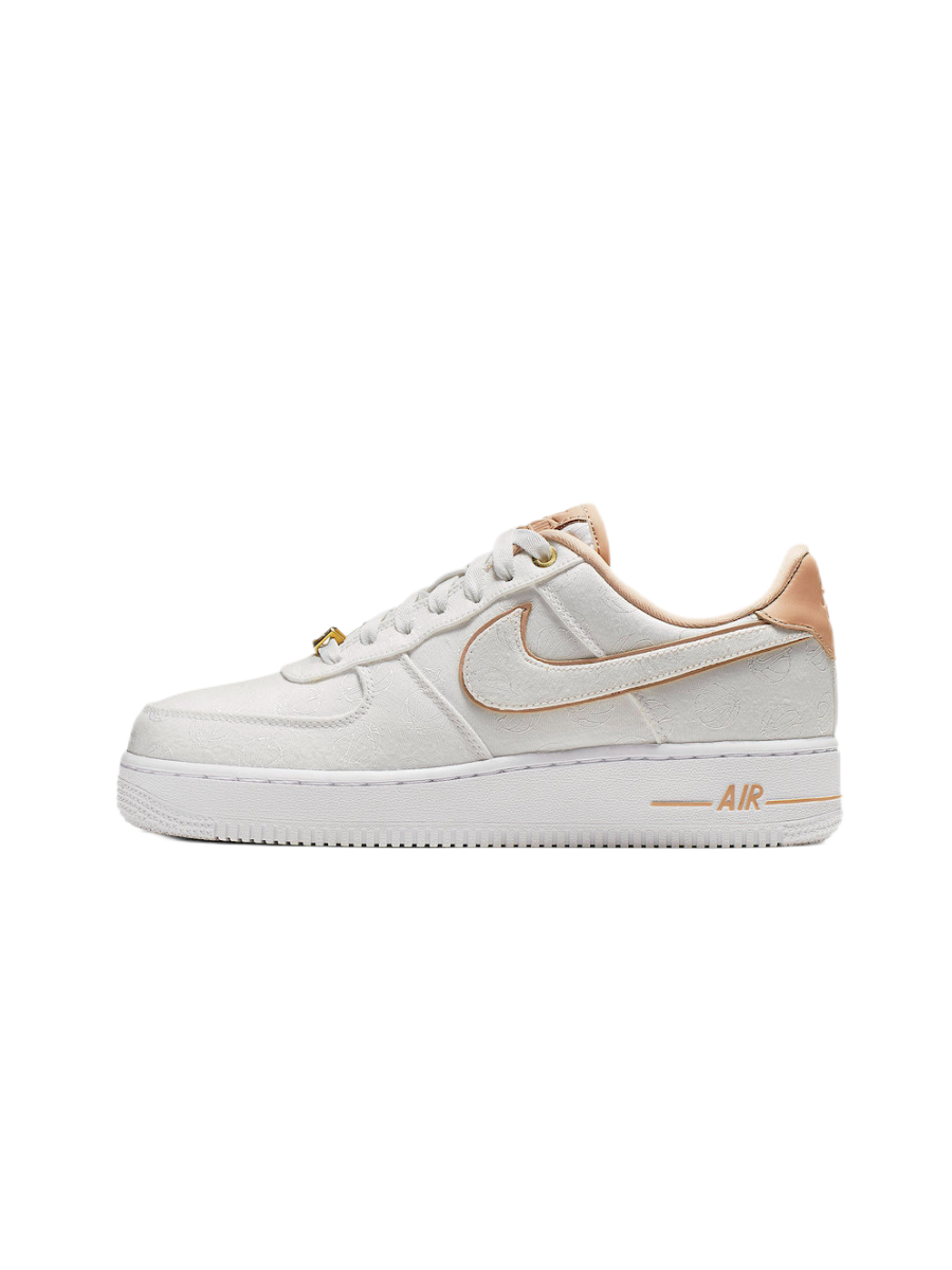 Картинка Кроссовки женские спортивные Nike Air Force 1 07  White Beige