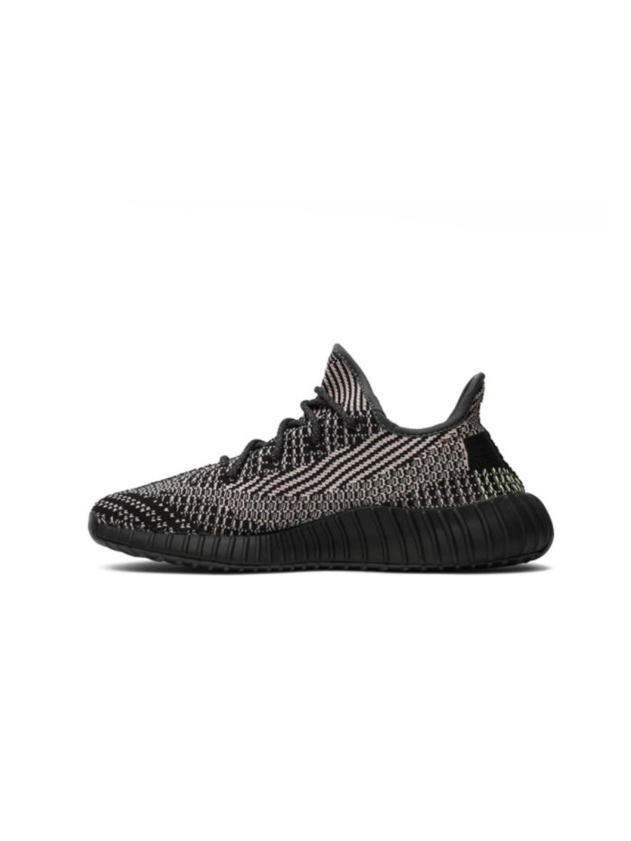 Картинка Кроссовки замшевые с сеткой Adidas Yeezy Boost 350 V2 Yecheil