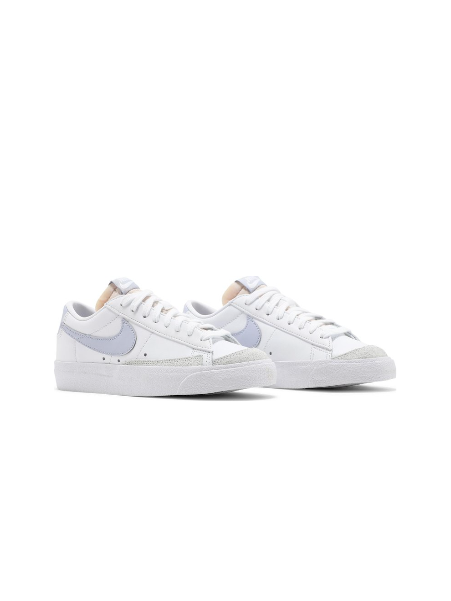 Картинка Кроссовки для тенниса зала Nike Blazer Low 77 White Ghost