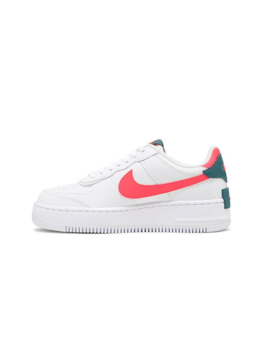 Картинка Кроссовки для мальчиков Nike Air Force 1 Low Shadow Solar Red