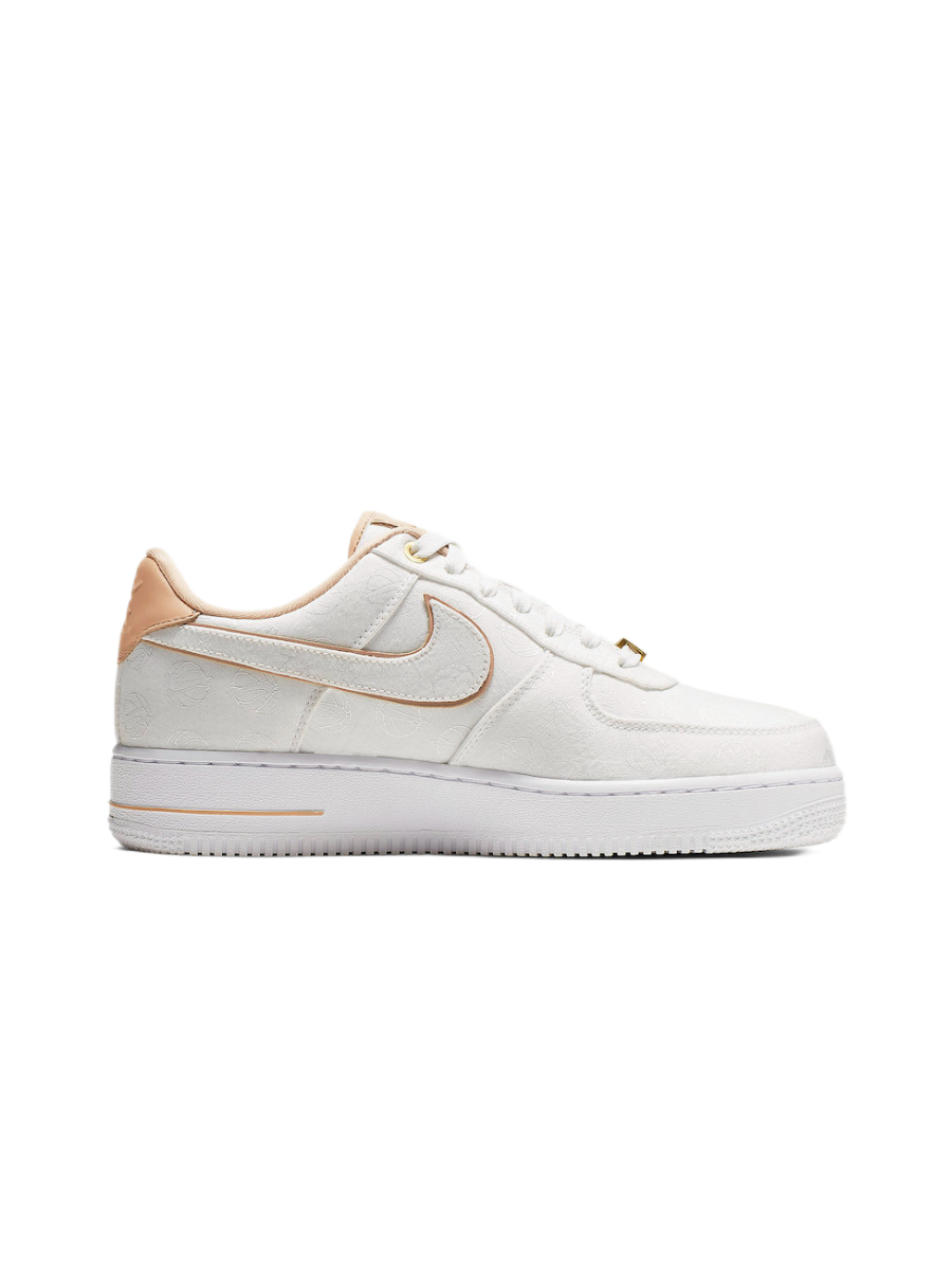 Картинка Кроссовки женские спортивные Nike Air Force 1 07  White Beige